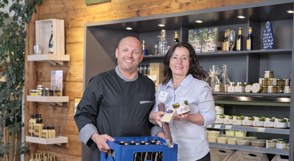 Hirter GenussTheke Feldkirchen Eroeffnung Maierbrugger Eisel Arnold Poeschl