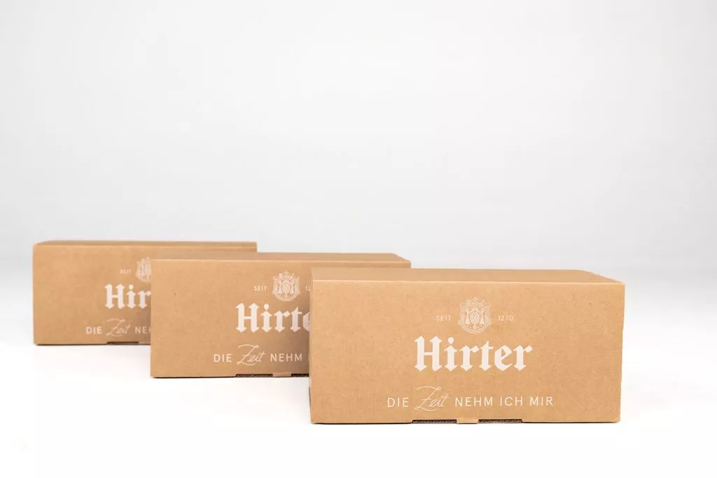 Premium-E-Commerce-Verpackung-Privatbrauerei-Hirt-DS-Smith-3 (© Christof Hütter Fotografie)